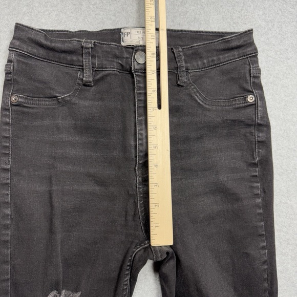 Free People Jeans Womens 30 (26x24) Black Distressed Denim Frayed Hem Highrise - Picture 6 of 8